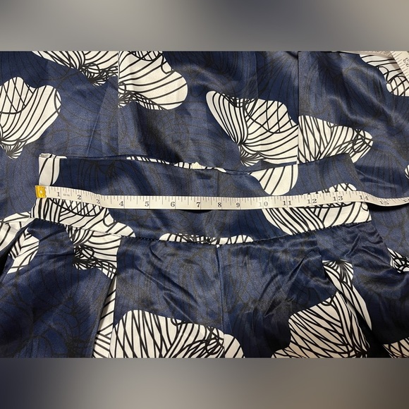 Meaneor Navy & White Floral A-Line Midi Skirt – Size M (NWT) - Picture 8 of 9